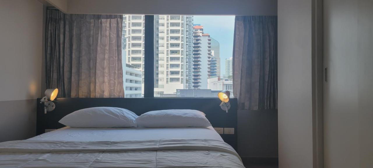 Twenty Three Residence Bangkok Buitenkant foto