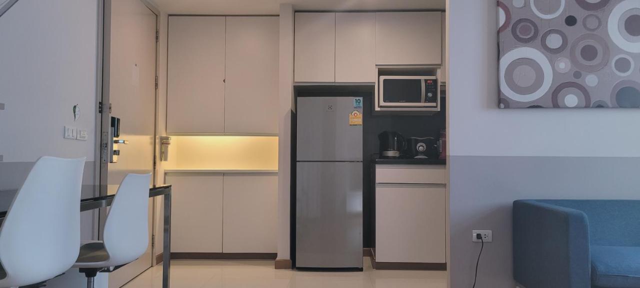 Twenty Three Residence Bangkok Buitenkant foto
