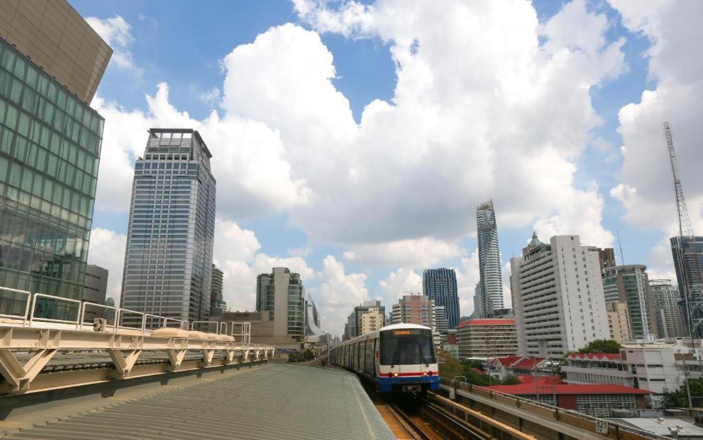 Twenty Three Residence Bangkok Buitenkant foto