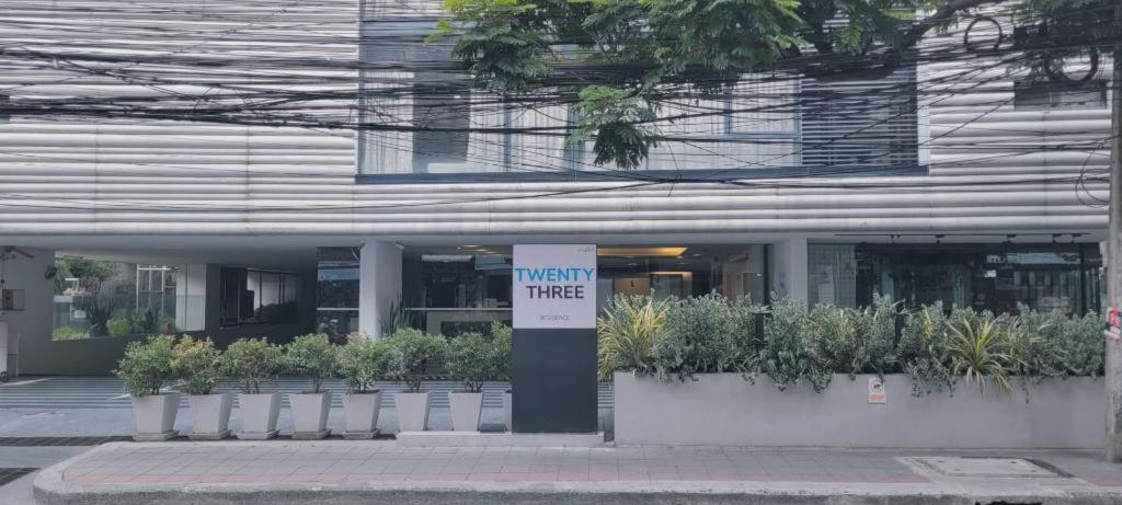 Twenty Three Residence Bangkok Buitenkant foto